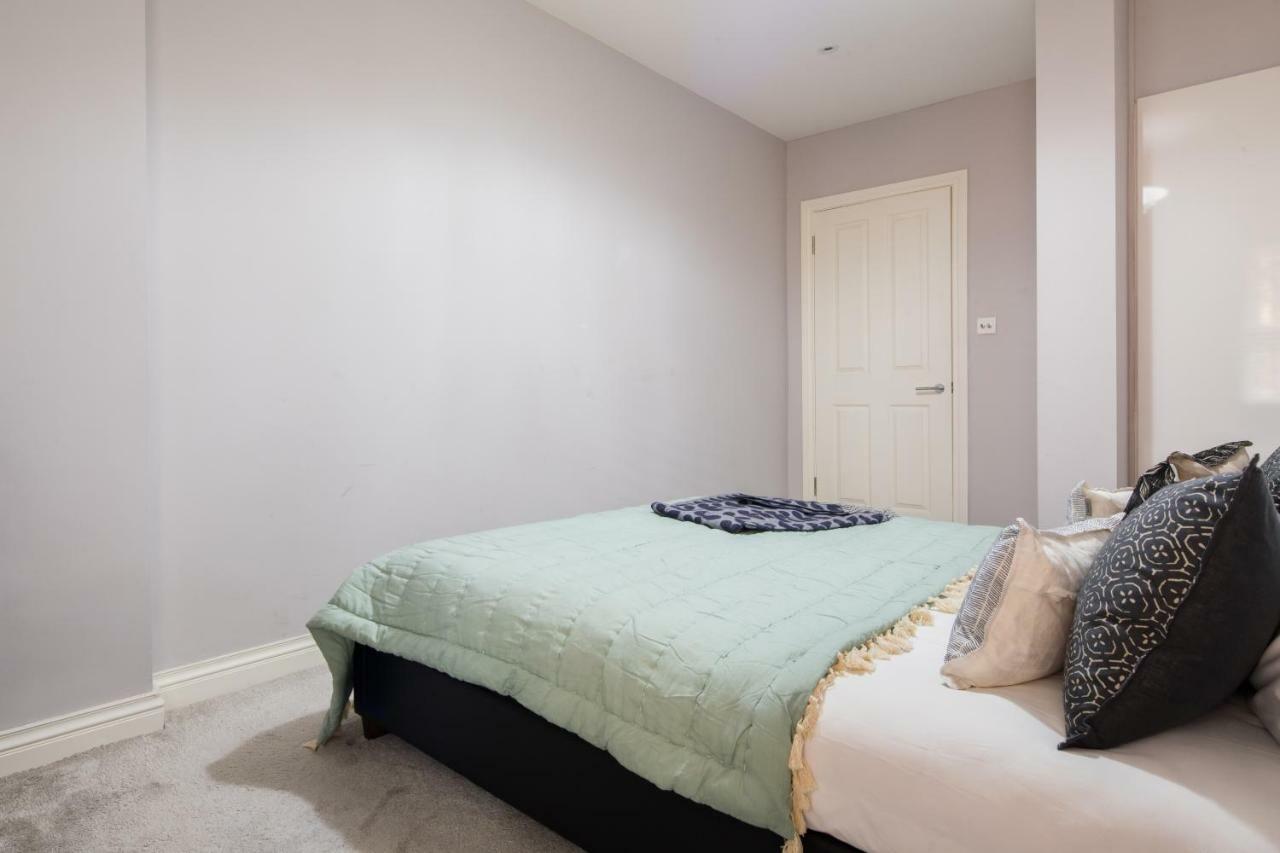 Kensington Court By Lime Street Apartment ลอนดอน ภายนอก รูปภาพ